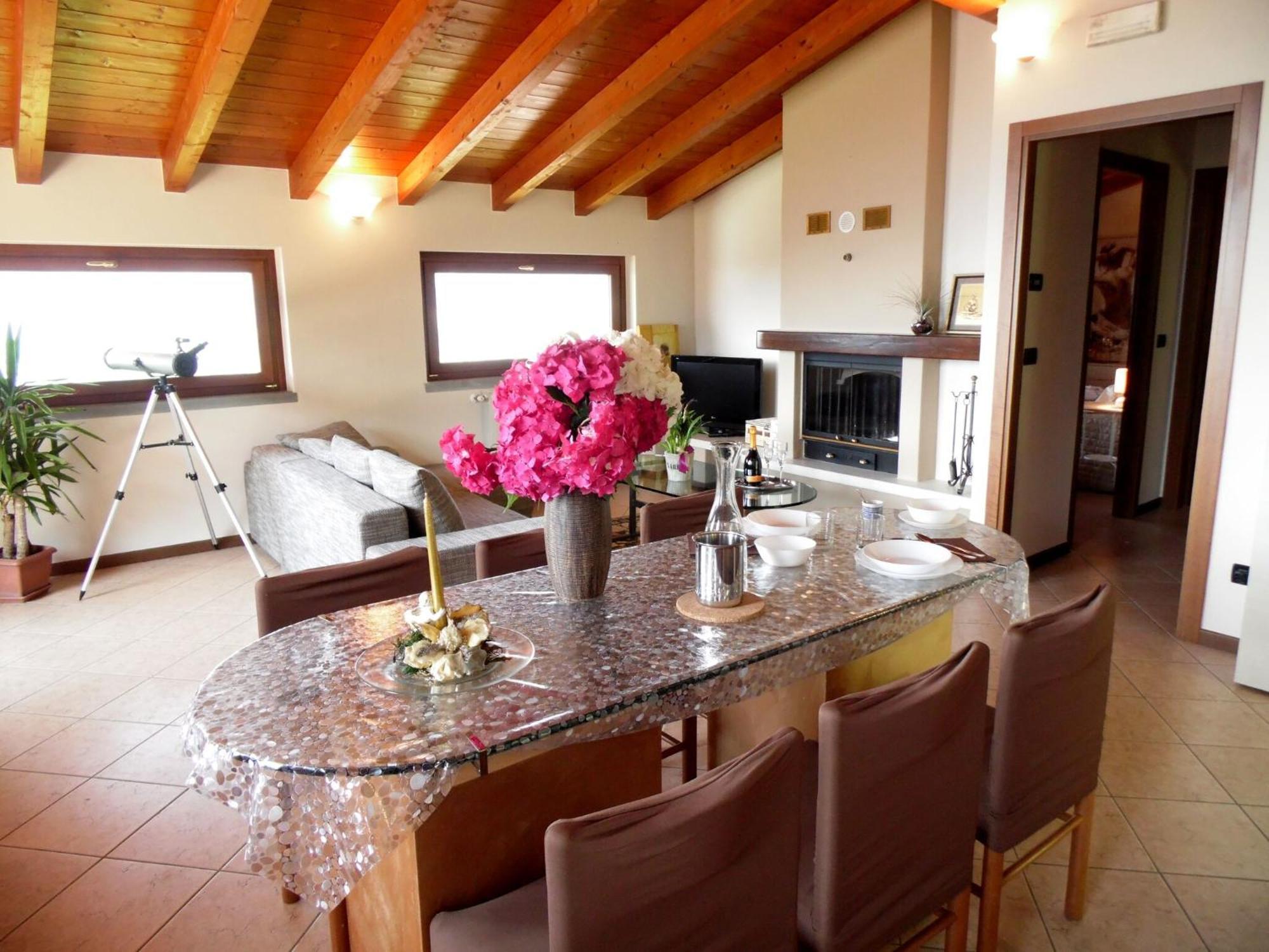 Villa In Pisogne With Pool Garden And Lake View Ngoại thất bức ảnh