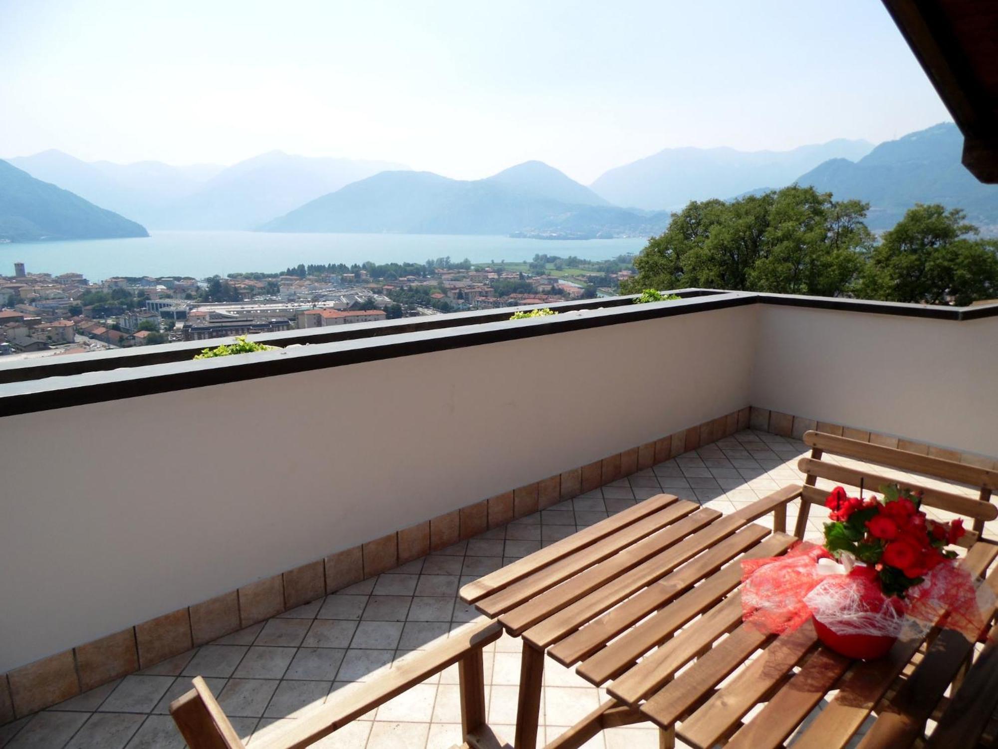Villa In Pisogne With Pool Garden And Lake View Ngoại thất bức ảnh