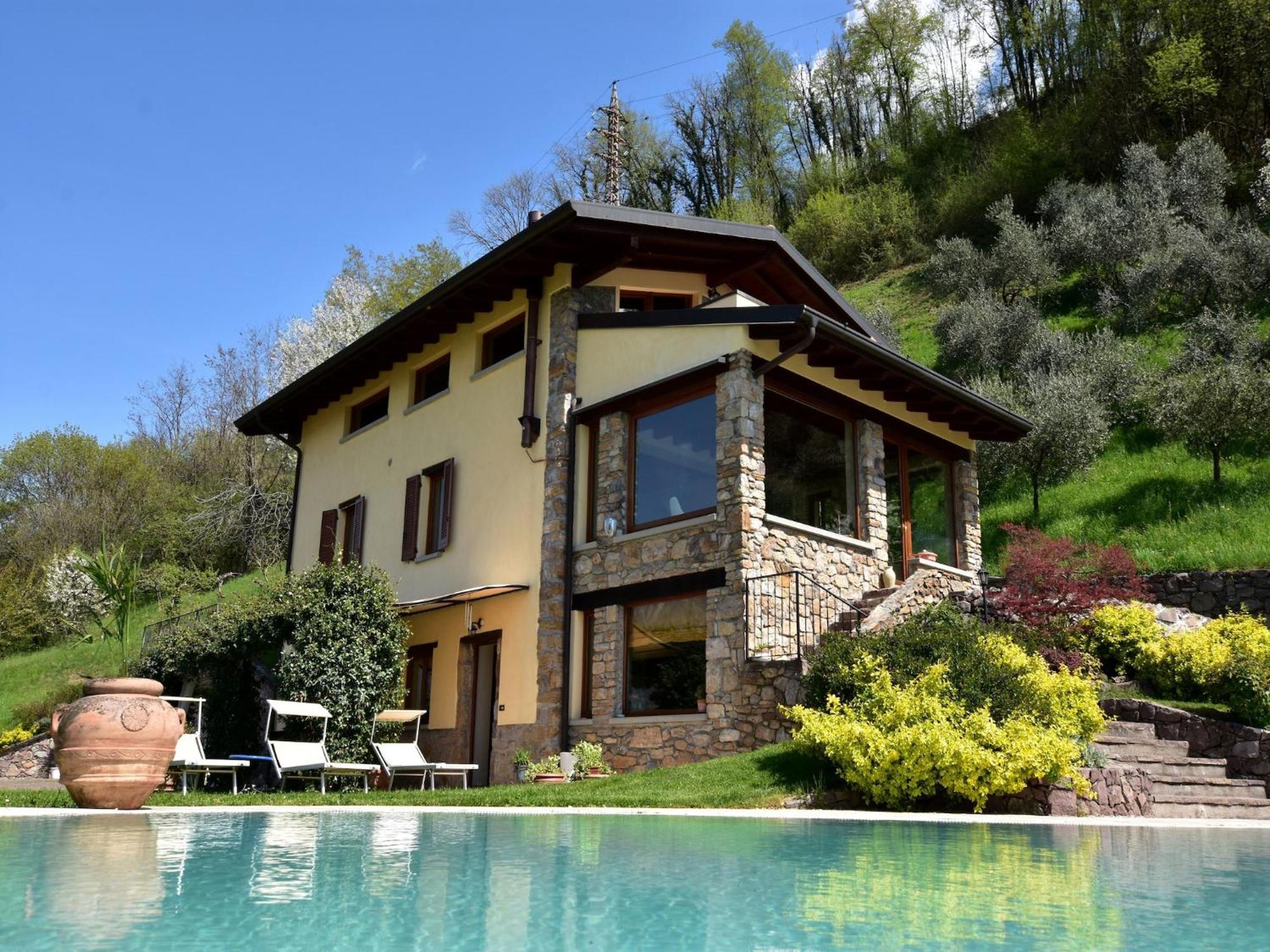 Villa In Pisogne With Pool Garden And Lake View Ngoại thất bức ảnh