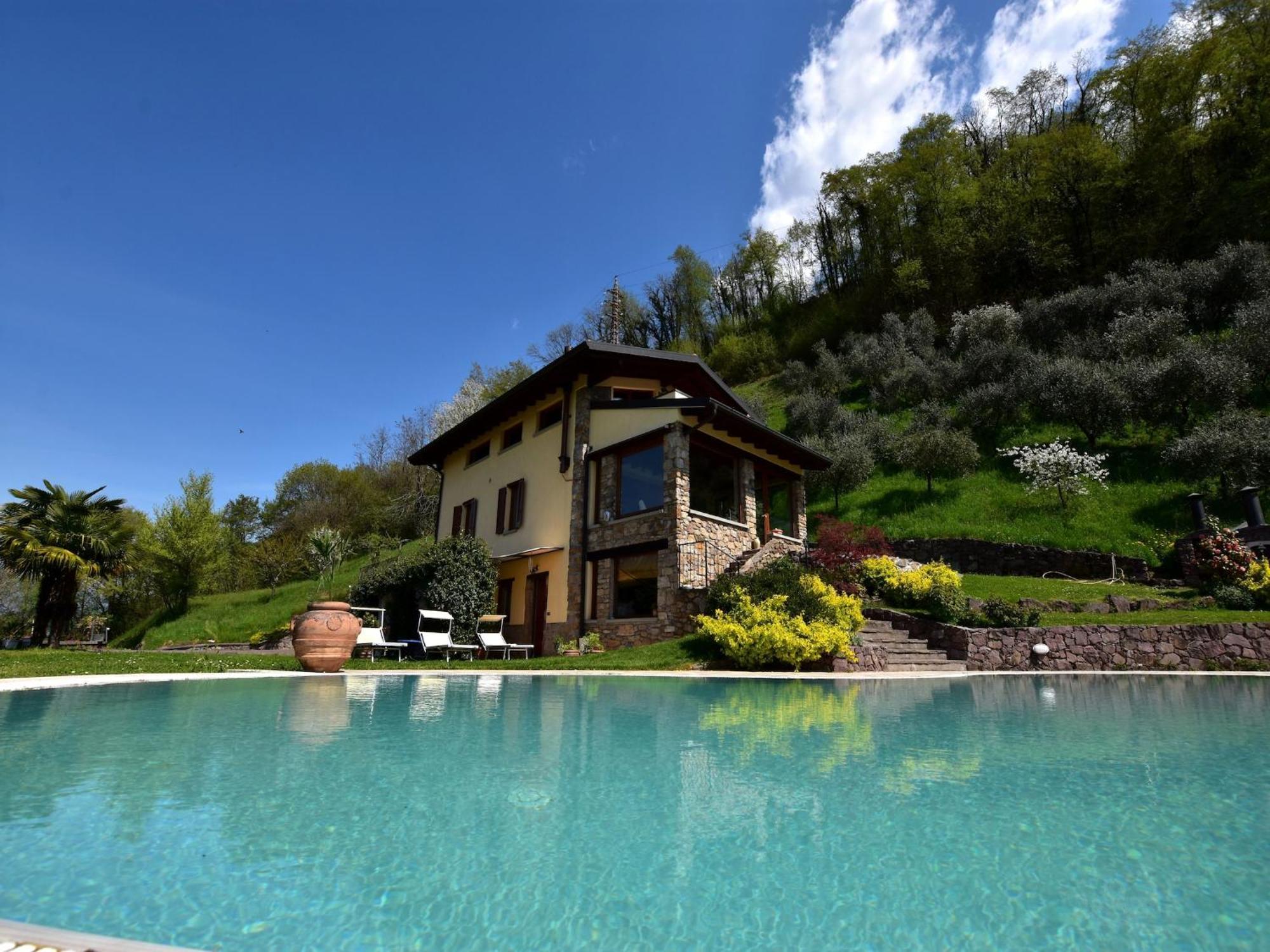 Villa In Pisogne With Pool Garden And Lake View Ngoại thất bức ảnh